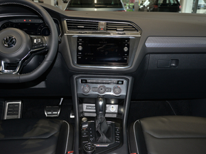 2018380TSI (q)R-Line п_