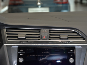 2018380TSI R-Line {L