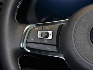 2018380TSI R-Line п؅^