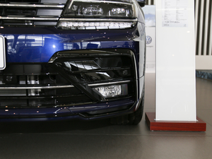 2018380TSI R-Line ǰF