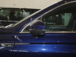 2018380TSI (q)R-Line (x)(ji)^