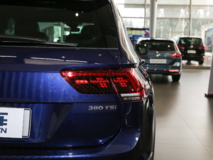 2018380TSI R-Line β