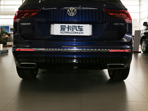 2018380TSI R-Line Ś