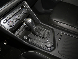 2018380TSI R-Line QU