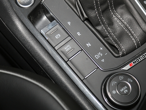 2018380TSI R-Line п؅^