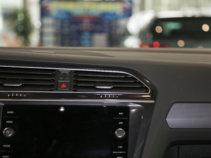 2018380TSI R-Line п؅^