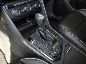 2018330TSI 򌄓 п؅^