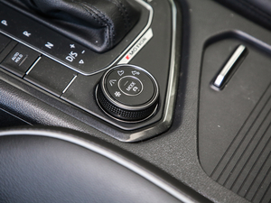 2018330TSI (q)(chung) п؅^(q)