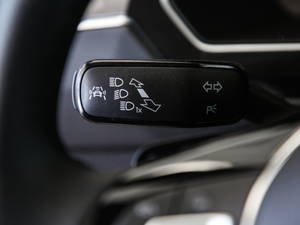 2018330TSI (q)(chung) п؅^(q)