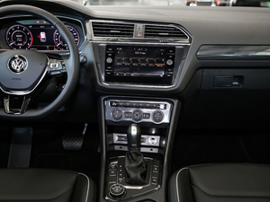 2018款330TSI 四驱创睿型 中控台