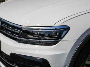 2018380TSI (q)R-Line (x)(ji)^