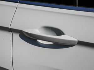 2018380TSI (q)R-Line (x)(ji)^