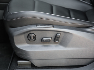 2018380TSI (q)R-Line g