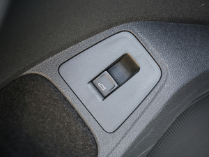 2018380TSI (q)R-Line g