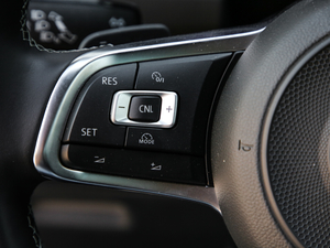 2018380TSI R-Line п؅^