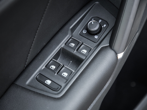 2018380TSI R-Line п؅^