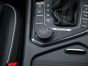 2018380TSI R-Line п؅^