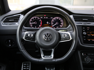 2018380TSI R-Line п؅^