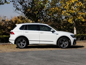 2018380TSI R-Line w^