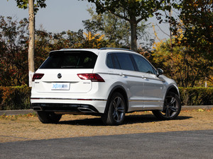 2018380TSI R-Line w^