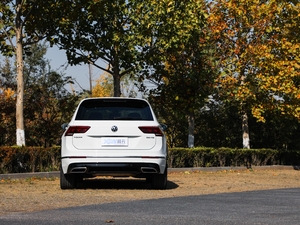 2018380TSI R-Line w^