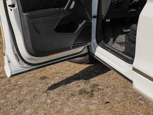 2018380TSI (q)R-Line g