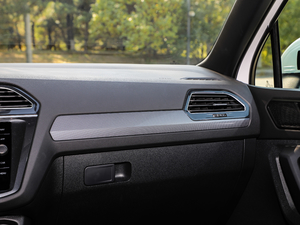 2018380TSI (q)R-Line g