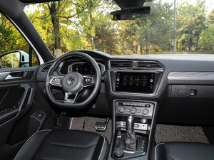 2018380TSI R-Line п؅^