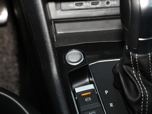 2018380TSI R-Line п؅^