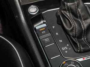 2018380TSI R-Line v܇Ƅ