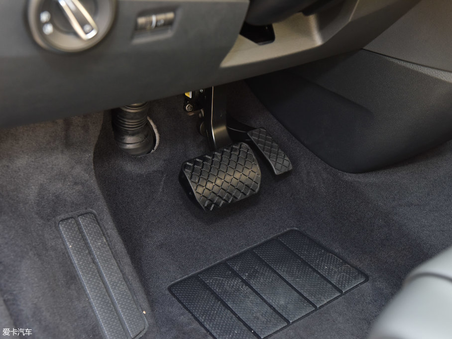 2018���~���� 2.0TSI ���(q��)������ 7��