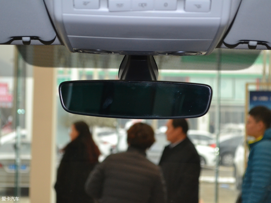 2018���~���� 2.0TSI ���(q��)�L(f��ng)�а� 7��