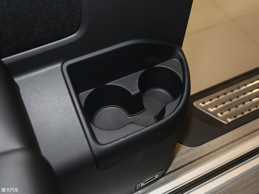 2018���~���� 2.0TSI ���(q��)������ 7��