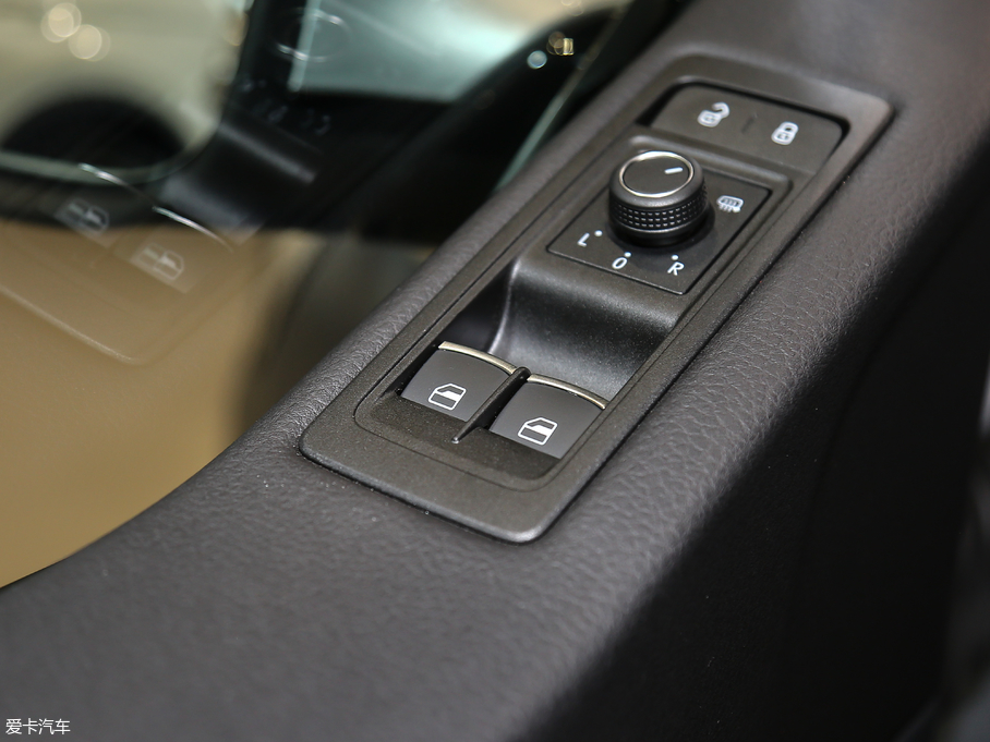 2018���~���� 2.0TSI ���(q��)������ 7��