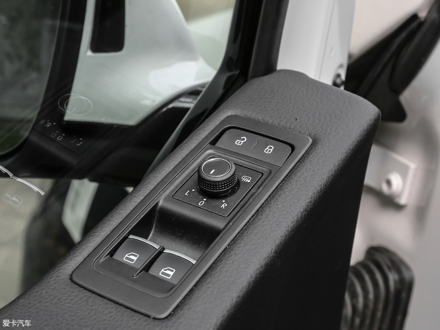 2018���~���� 2.0TSI ���(q��)������ 7��