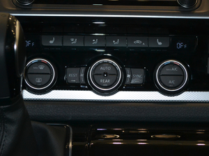 20182.0TSI (q)L(fng)а 7 {(dio){(dio)(ji)