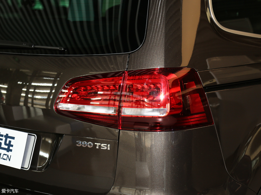 2018 380TSI  7
