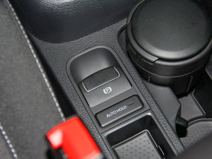 2018款280TSI 乐享型 7座 驻车制动器