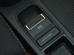 2018款380TSI 舒享型 6座 驻车制动器