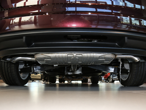 2018款380TSI 舒享型 7座 排气管
