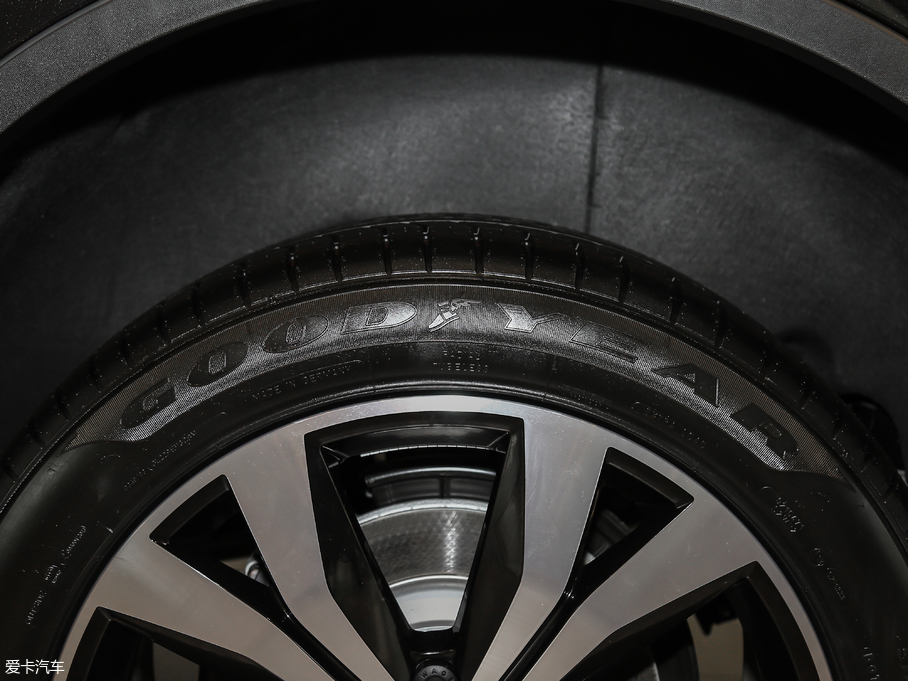 2018;J 3.0 TSI sҫذ