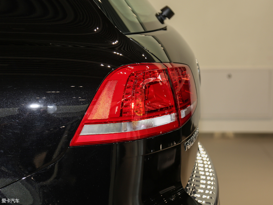 2018;J 3.0 TSI sҫذ