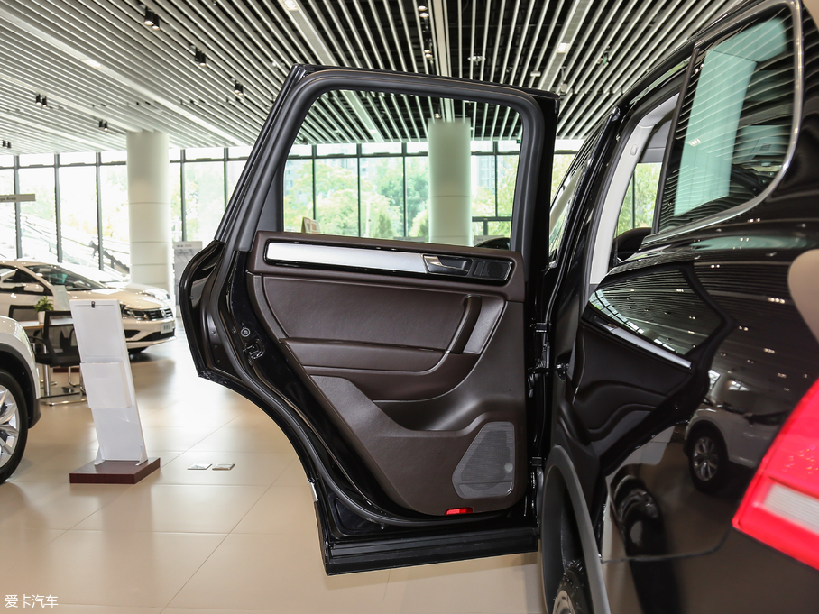 2018;J 3.0 TSI sҫذ