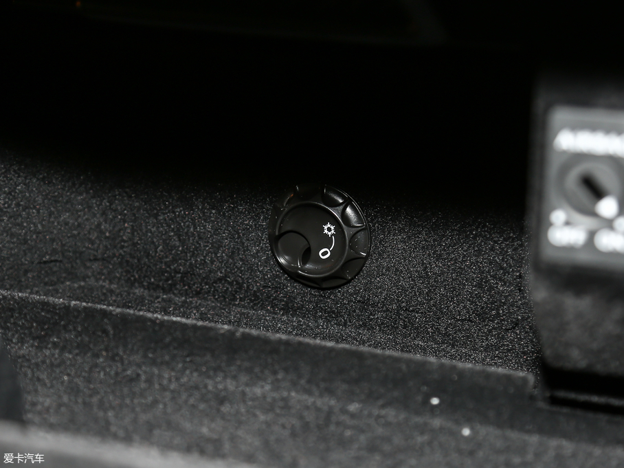 2018;J 3.0 TSI sҫذ