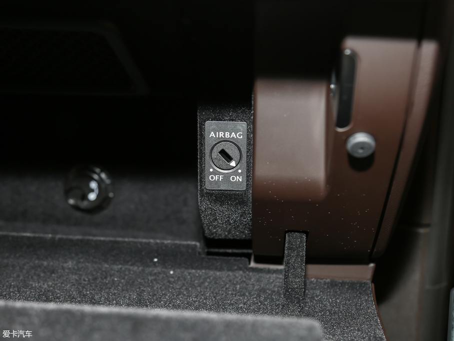 2018;J 3.0 TSI sҫذ