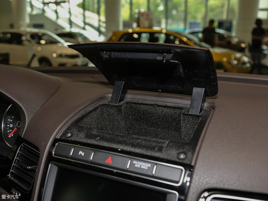 2018;J 3.0 TSI sҫذ