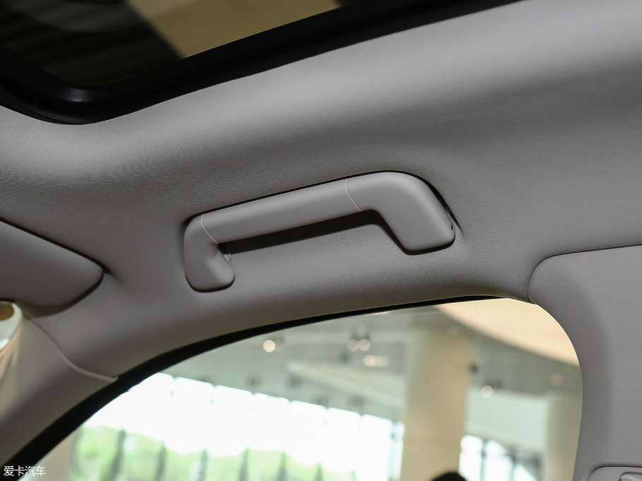 2018;J 3.0 TSI sҫذ