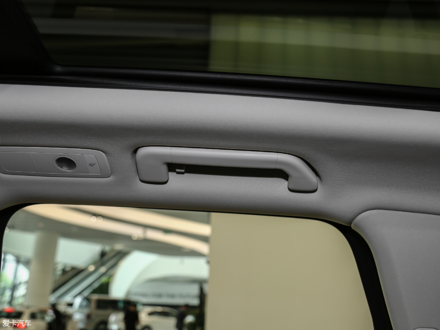 2018;J 3.0 TSI sҫذ