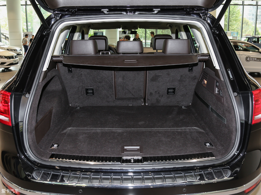 2018;J 3.0 TSI sҫذ