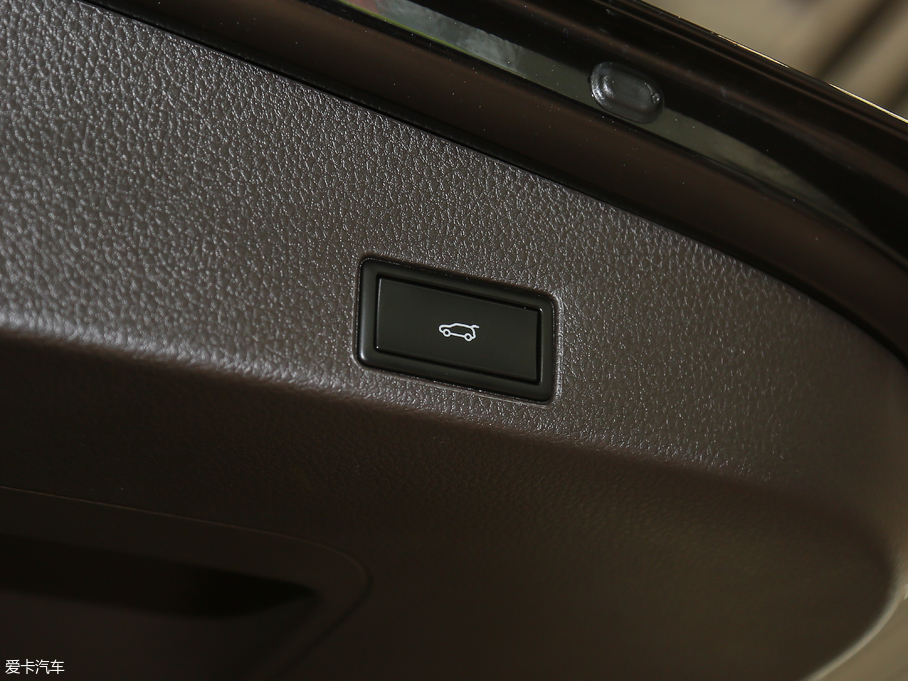 2018;J 3.0 TSI sҫذ